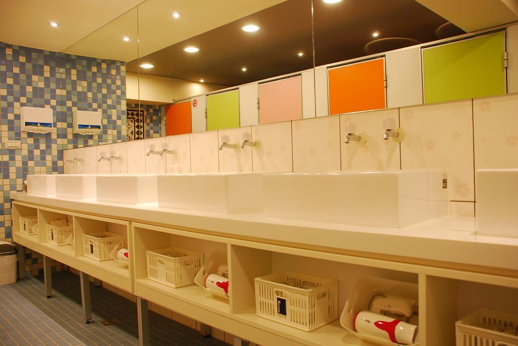 Taipei Livepal Hostel ภายนอก รูปภาพ