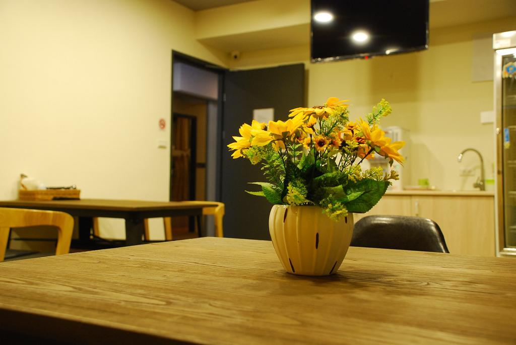 Taipei Livepal Hostel ภายนอก รูปภาพ